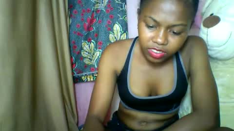 lara_belle online show from May 1, 10:03 pm