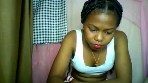 lara_belle online show from June 3, 7:19 pm