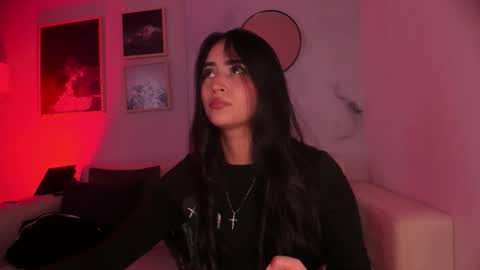 Snapshot of lara_madisson chatting on November 8, 5:51 am Lara Madisson online show from November 8, 5:51 am