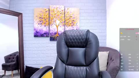      700  200   online show from June 2, 7:38 pm