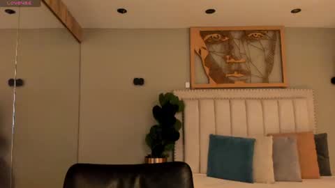      700  200   online show from June 29, 5:46 pm