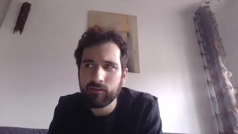 laraaan online show from November 30, 12:20 pm