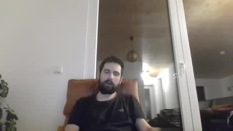 Snapshot of laraaan chatting on February 11, 5:18 pm laraaan online show from February 11, 5:18 pm