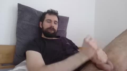 Snapshot of laraaan chatting on February 12, 2:01 pm laraaan online show from February 12, 2:01 pm