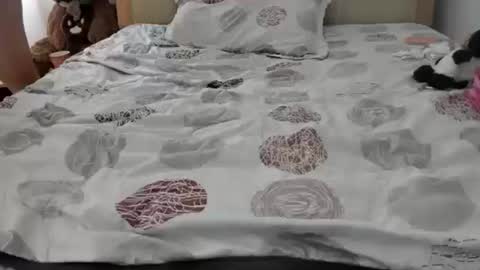 lara online show from September 24, 4:32 pm