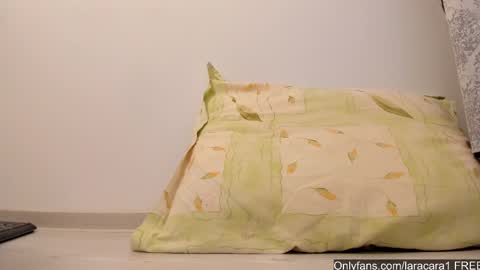 Snapshot of laracara chatting on February 9, 9:05 am Lara online show from February 9, 9:05 am