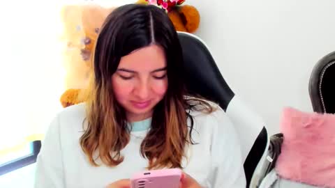 Lara online show from April 22, 8:43 pm