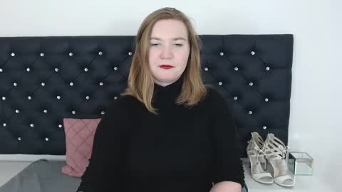 LaraFlirt online show from February 12, 11:30 pm