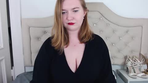 LaraFlirt online show from March 12, 6:33 pm