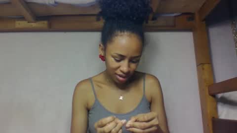 larah98 online show from February 4, 7:20 pm