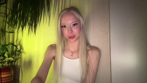 Stella online show from May 24, 8:14 pm