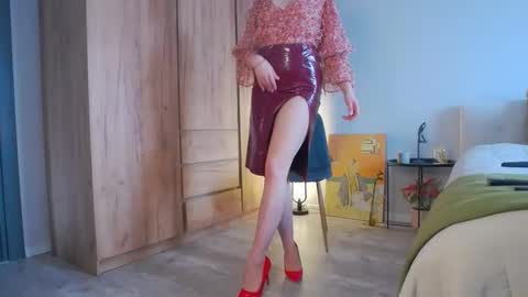 Snapshot of larakanes chatting on February 5, 8:21 am LaraKanes online show from February 5, 8:21 am