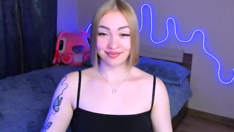 Snapshot of larakrein_lk chatting on September 9, 2:49 pm LaraKrein lk online show from September 9, 2:49 pm