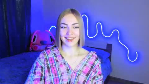 Snapshot of larakrein_lk chatting on October 9, 4:27 pm LaraKrein lk online show from October 9, 4:27 pm