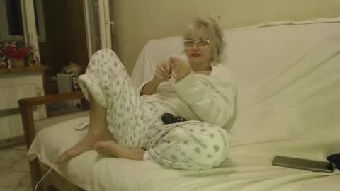 Snapshot of laralhotr chatting on March 8, 5:01 pm laralhotr online show from March 8, 5:01 pm