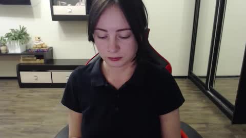 Snapshot of laralianna chatting on October 8, 2:25 pm Laralianna online show from October 8, 2:25 pm