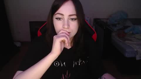 Laralianna online show from December 17, 4:24 pm