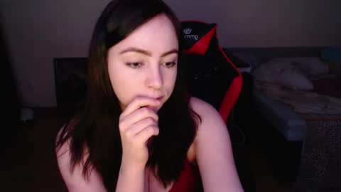 Laralianna online show from February 19, 11:45 pm