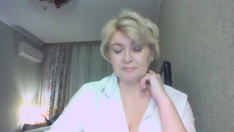 laramrs online show from January 15, 5:27 pm