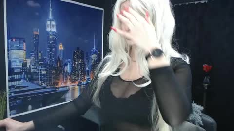 laras_moans online show from January 24, 9:28 am