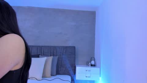 Laura online show from February 28, 12:50 pm