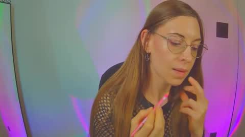 larawintersxxx online show from November 9, 8:40 pm