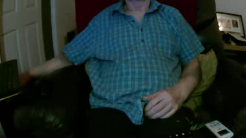 Snapshot of larbie chatting on December 21, 12:51 am Larbie online show from December 21, 12:51 am