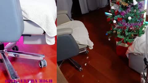 Snapshot of lareinayee chatting on December 15, 3:09 pm Mykhaila online show from December 15, 3:09 pm