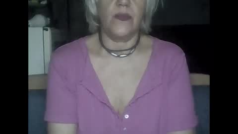 larisaq4ugo24 online show from March 3, 6:47 pm