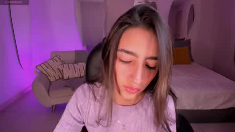 Larisa Smirnov online show from December 3, 3:36 am