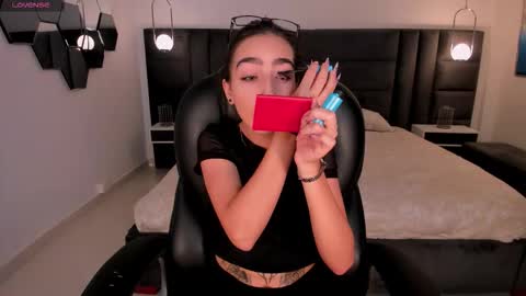 Larisa Smirnov online show from March 7, 3:47 am