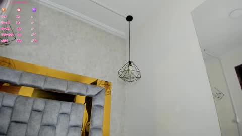 Snapshot of larissa01_ chatting on November 17, 5:57 am Lari online show from November 17, 5:57 am