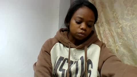 larissa645771 online show from July 12, 3:47 pm