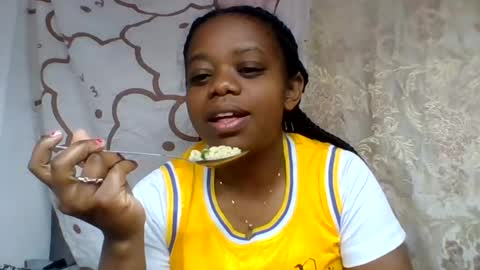 larissa645771 online show from July 20, 9:23 am
