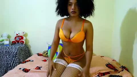 larita_curly online show from May 2, 9:20 pm