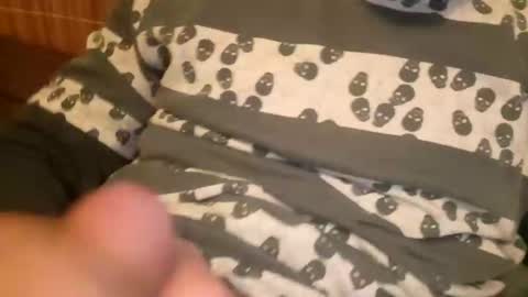 Snapshot of larry009 chatting on January 1, 10:24 pm larry009 online show from January 1, 10:24 pm