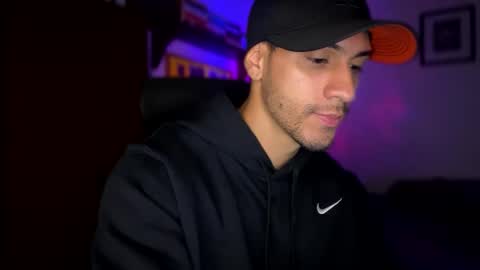 Snapshot of larry_jones chatting on December 15, 5:10 pm andrew online show from December 15, 5:10 pm