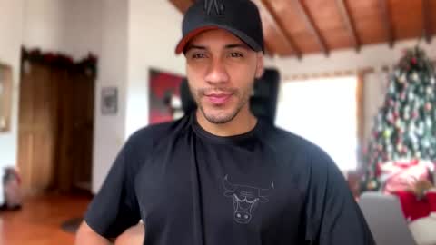 Snapshot of larry_jones chatting on December 23, 2:28 pm andrew online show from December 23, 2:28 pm