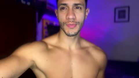 Snapshot of larry_jones chatting on December 29, 2:10 pm andrew online show from December 29, 2:10 pm