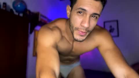 Snapshot of larry_jones chatting on January 8, 5:15 pm andrew online show from January 8, 5:15 pm