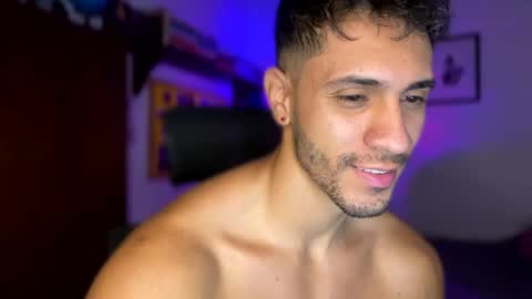 Snapshot of larry_jones chatting on January 10, 5:24 pm andrew online show from January 10, 5:24 pm