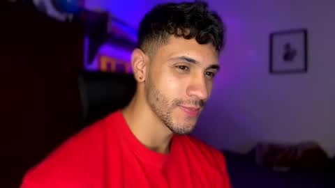 Snapshot of larry_jones chatting on January 14, 7:32 pm andrew online show from January 14, 7:32 pm