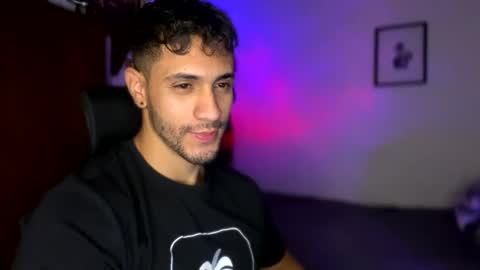 Snapshot of larry_jones chatting on January 15, 5:26 pm andrew online show from January 15, 5:26 pm