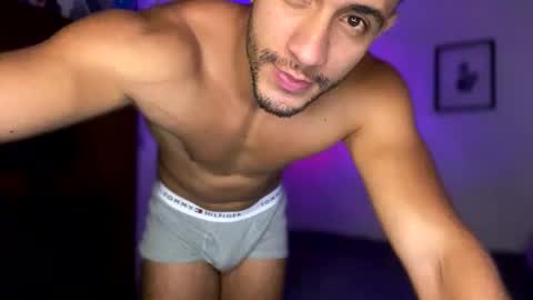 Snapshot of larry_jones chatting on January 17, 5:30 pm andrew online show from January 17, 5:30 pm