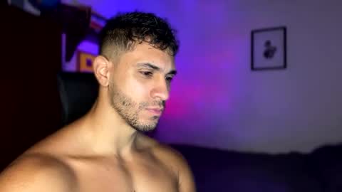 Snapshot of larry_jones chatting on January 27, 2:24 pm andrew online show from January 27, 2:24 pm