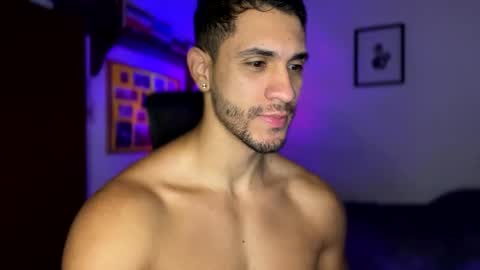 Snapshot of larry_jones chatting on February 7, 2:37 pm andrew online show from February 7, 2:37 pm