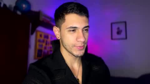 Snapshot of larry_jones chatting on February 22, 2:19 pm andrew online show from February 22, 2:19 pm