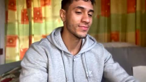 Snapshot of larry_jones chatting on March 7, 5:17 pm andrew online show from March 7, 5:17 pm