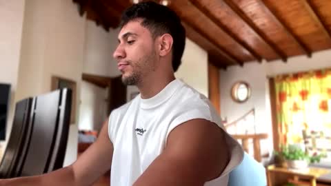 Snapshot of larry_jones chatting on March 10, 5:39 pm andrew online show from March 10, 5:39 pm