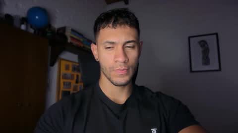 Snapshot of larry_jones chatting on October 3, 1:19 pm andrew online show from October 3, 1:19 pm